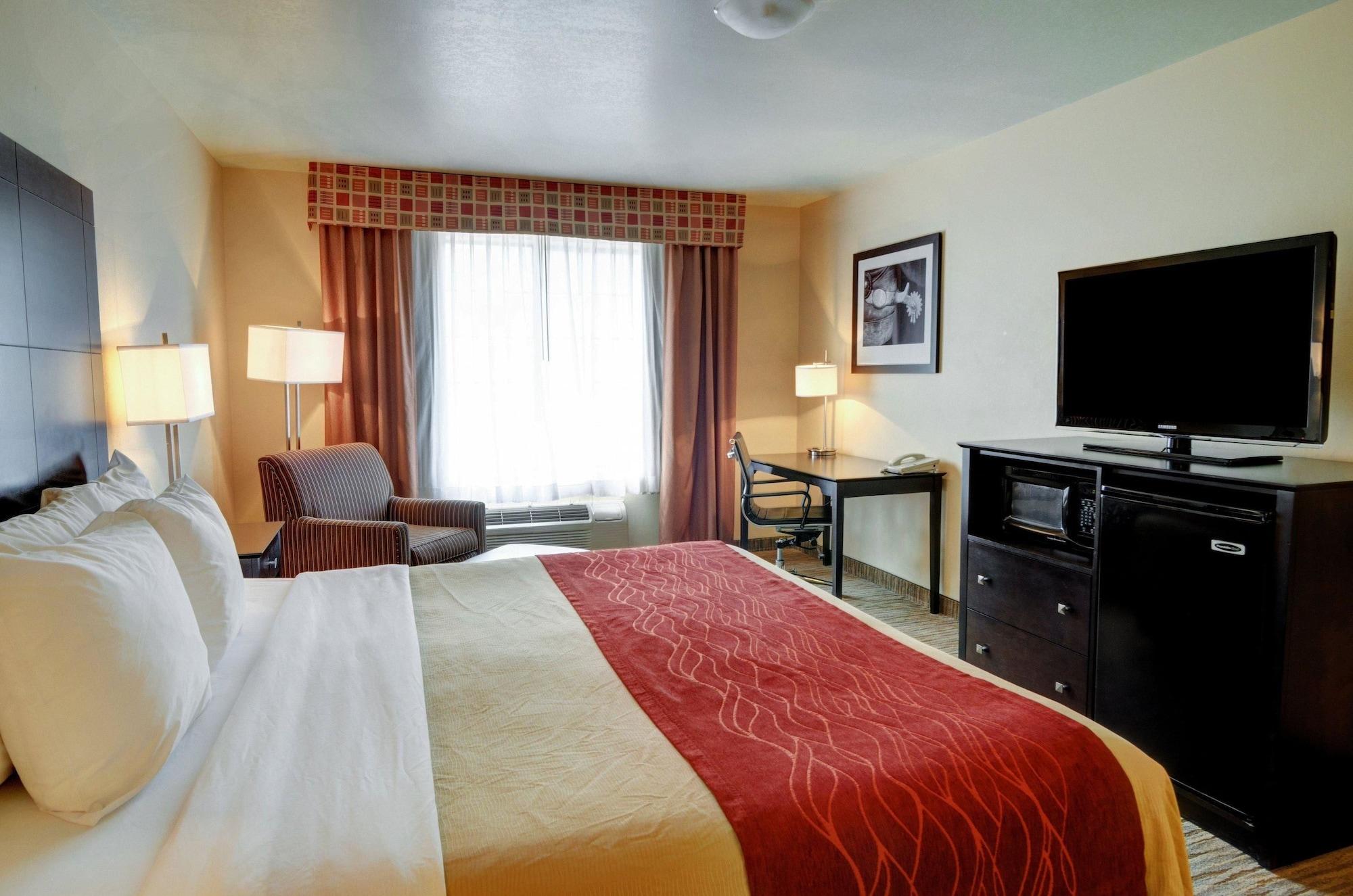 Comfort Inn & Suites Amarillo Bagian luar foto