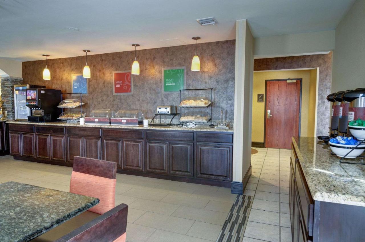 Comfort Inn & Suites Amarillo Bagian luar foto